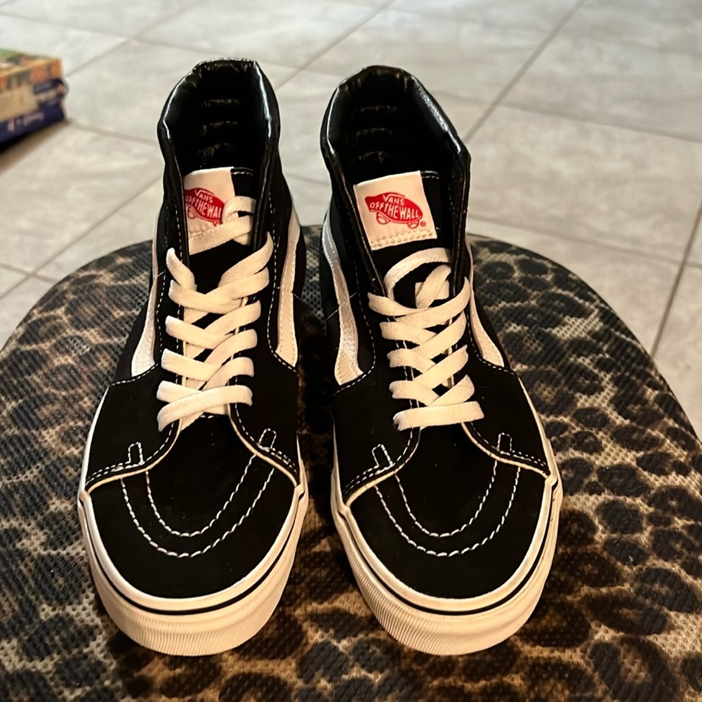 Womens shoes size 7.5